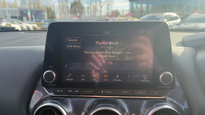 Nissan Juke 1.0 DiG-T 114 N-Connecta 5dr Petrol Hatchback